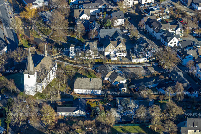 Eslohe230205148 | Luftbild, Ortszentrum mit  Kirche St. Peter und Paul, Eslohe, Sauerland, Nordrhein-Westfalen, Deutschland