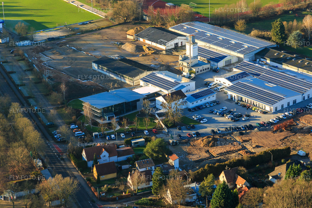 Luftbild: Quartier Lanzet von Osten mit Hagebau Kompakt - Gillet Baustoffe GmbH in Herxheim bei Landau im Bundesland Rheinland-Pfalz in Deutschland. Foto: IMG_076490.jpg vom 05.01.2015 durch Werner Riehm/FLY-FOTO.deGillet Webseite
