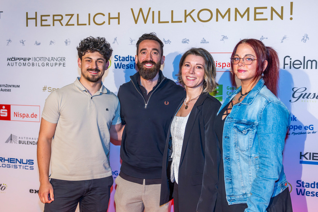 top-top.de 260306-273 | Foto, Video, Fotografie, Videografie, Fotobox, DJ, Discjockey, Musik, Musikbox, Veranstaltung, Photobooth, Amazon, Ebay, Buchtipp, Bestseller, Autor, Verlag, Buch, Wesel, Hamminkeln, NRW, Dinslaken, Rees, Drohne, Hochzeit, Party, Fotobox, Wesel, Fotograf