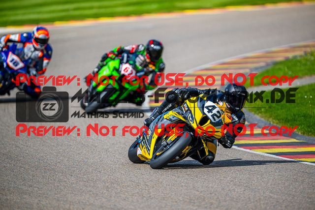 MaZZes_FotoMatrix_240505_6007705_1784 | STK1000