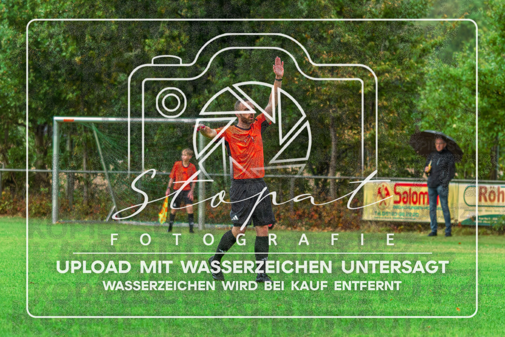 SGWFGFS-1069 | Max Pritzke beim Herren Kreisliga HK Spiel zwischen SG Schulern/Wintermoor und FG Fulde-Stellichte im Stadion Wintermoor, Schneverdingen (Simon Paul Stopat) - Realisiert mit Pictrs.com