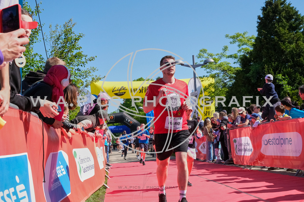 ..... | LINZ,AUSTRIA,27.April 24, Int. 3 Brückenlauf Linz  , Image shows: Photo: WAPICS / Michael ring