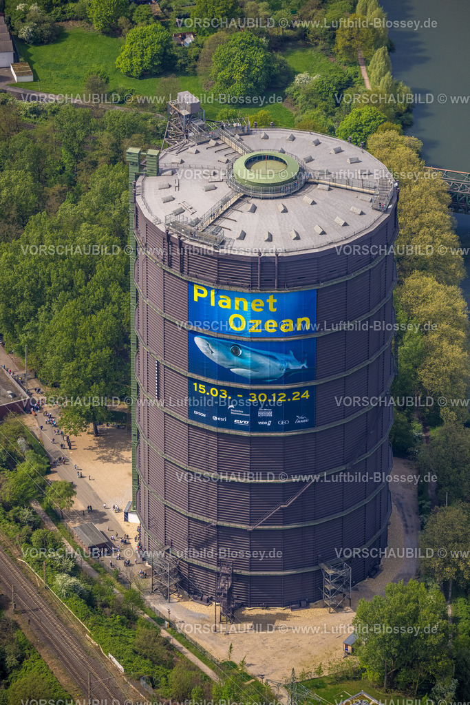 Oberhausen240401402 | Luftbild, Gasometer mit der Ausstellung Planet Ozean im Westfield Centro Einkaufszentrum, Borbeck, Oberhausen, Ruhrgebiet, Nordrhein-Westfalen, Deutschland