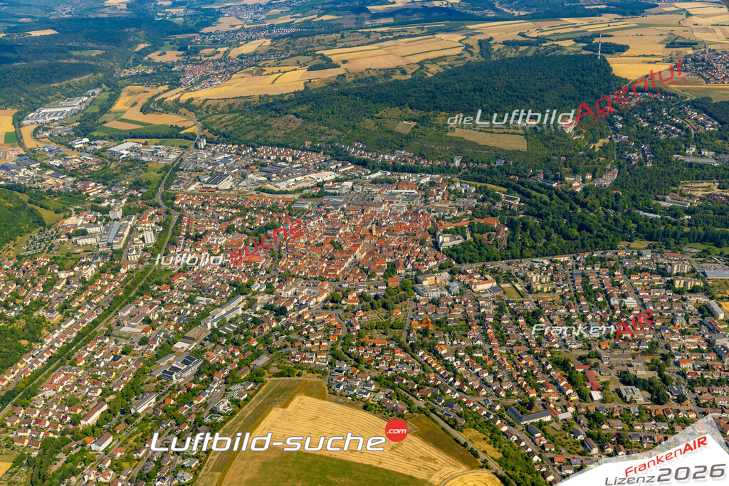 Das Luftbild zeigt :  Bad Mergentheim - Die Luftaufnahme wurde 2023 vom UL-Flugzeug aus erstellt ( keine Drohne ) - Hochauflösende Luftaufnahme - Für grossformatige Ausdrucke geeignet. Die Geschenkidee !Mit Lizenz und Bildrechte bestellbar