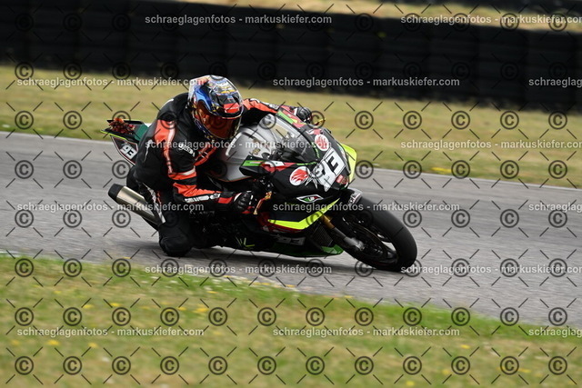 25bt02-0553 | markuskiefer.com - Realisiert mit Pictrs.com