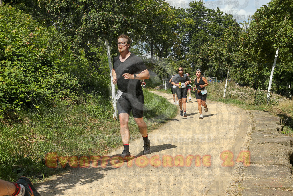 250824_1241_EX1_0221 | Sportfotografie im Rhein-Sieg Kreis, Köln, Bonn, NRW, Rheinland Pfalz, Hessen, etc. Unser Tätigkeitsfeld umfasst den Laufsport vom Volkslauf über den Marathon, Duathlon, Triathon bis zum Ultralauf wie Kölnpfad Ultra oder Schindertrail.