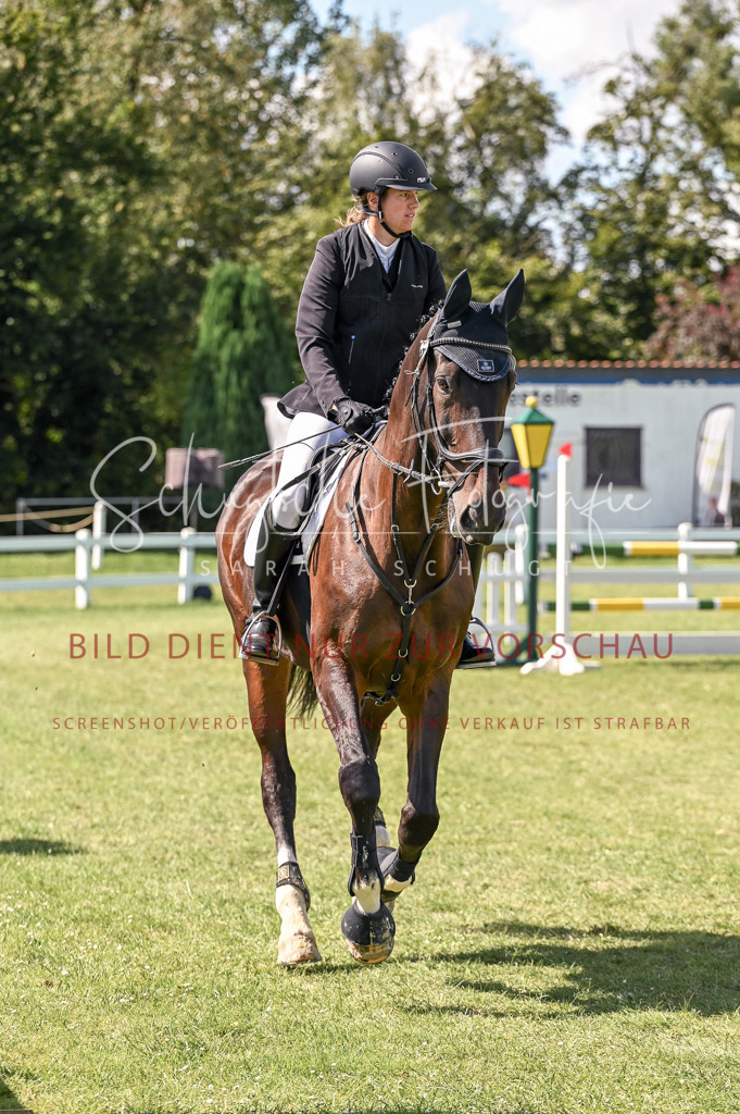 Schugtsche-Düren.2024-09.Springprf.L-109 | Schugtsche Fotografie - Realisiert mit Pictrs.com