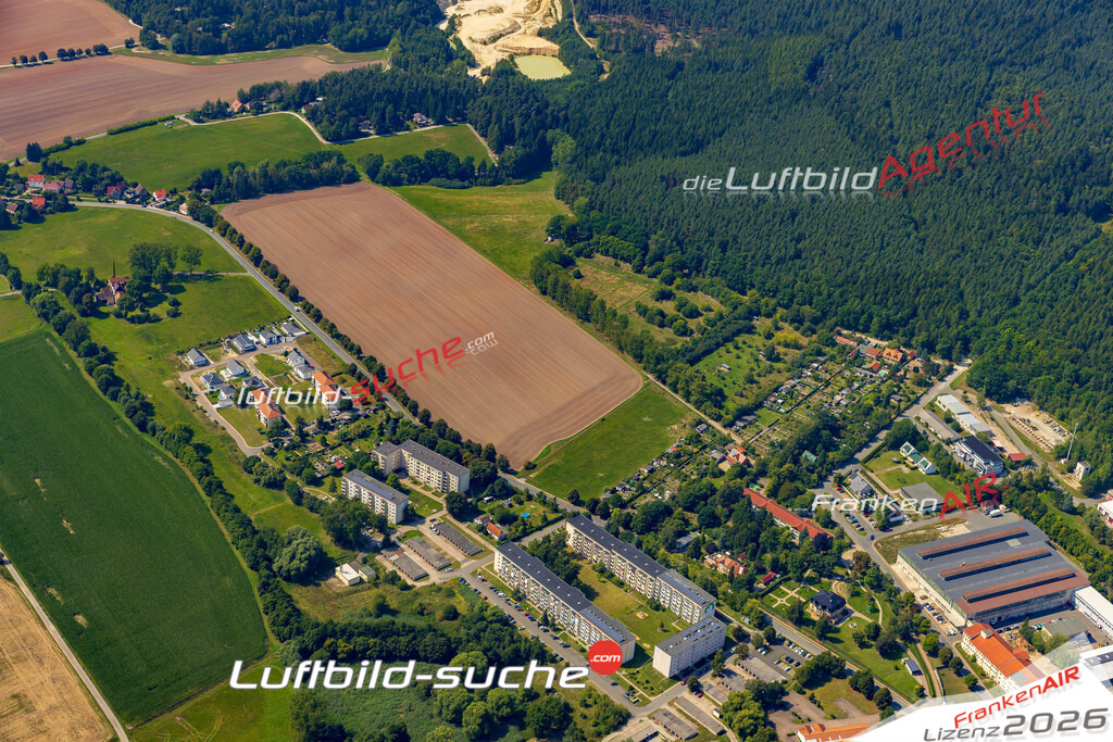 Neue Luftbildaufnahme der Stadt Blankenhain - Das Luftbild wurde 2025 vom UL-Flugzeug heraus erstellt ( keine Drohnenaufnahme ) - Hochauflösende Luftaufnahme - für Wandbilder und großformatige Ausdrucke geeignet. Das besondere Geschenk!Hier alle&nbsp;Infos zur Lizenzierung der LuftaufnahmeWir fliegen auch dieses Jahr wieder in Ihre Region um Luftbilder zu erstellen.- Luftbild anfragen