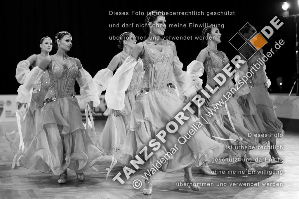 20250118-11246 | Hier finden Sie Tanz Bilder vom Latein und Standard Formationen tanzen. Sportbilder vom Tanzsport. Schöne Fotos und von Weltmeisterschaft, Europameisterschaft, Bundesliga, Regionalliga, Oberliga und Landesliga sowie von GOC Stuttgart, DanceComp, WM Bremen