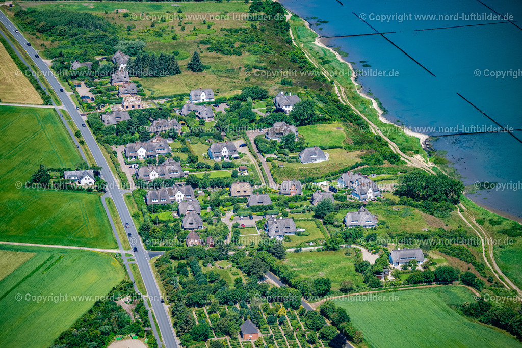 Sylt_Keitum_Klentertal_ELS_0123210625 | KEITUM 13.08.2025 Ortsansicht an der Meeres-Küste im Ortsteil Klentertal in Keitum auf der Insel Sylt im Bundesland Schleswig-Holstein, Deutschland. // Town view on the sea coast in the district Klentertal in Keitum on the island Sylt in the state Schleswig-Holstein, Germany. Foto: Martin Elsen