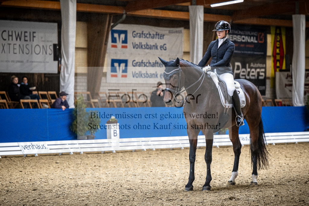 DOS_4643 | Entdecke hochwertige Reitturnierfotos von Foto Oger. Professionell, emotional und authentisch – jetzt Lieblingsmomente im Shop bestellen.Deutschlandweite Turnierfotografie. - Realisiert mit Pictrs.com