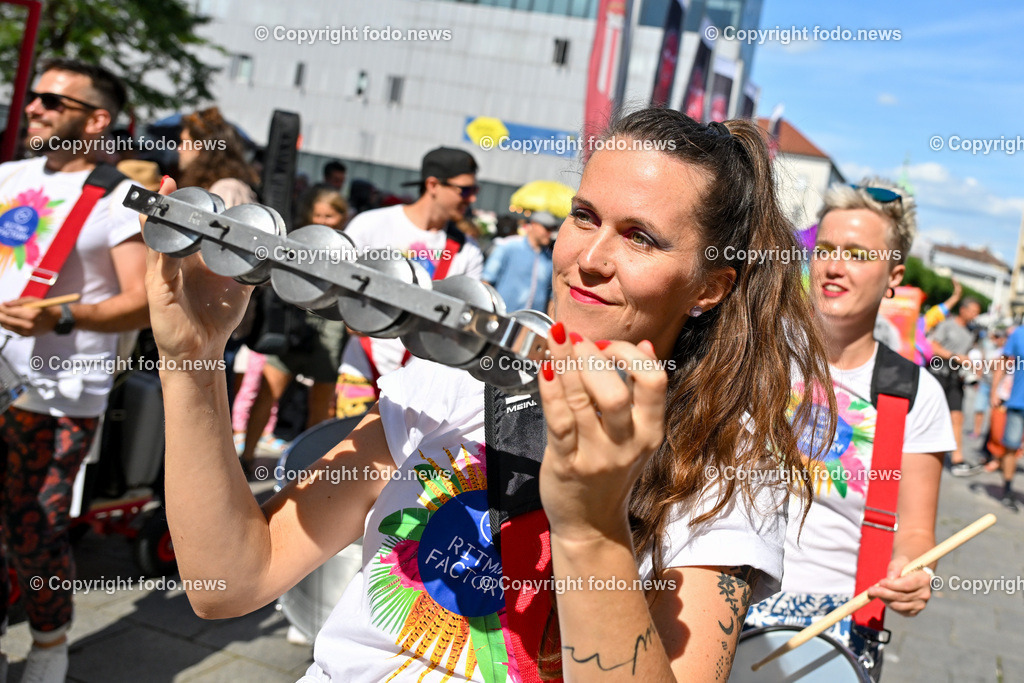 Pflasterspektakel_ 36. Linzer Pflasterspektakel 2024_ 18.07.2024-17 | 18.07.2023, Linz, AUT, 36. Linzer Pflasterspektakel 2024, im Bild diverse Kuenstler