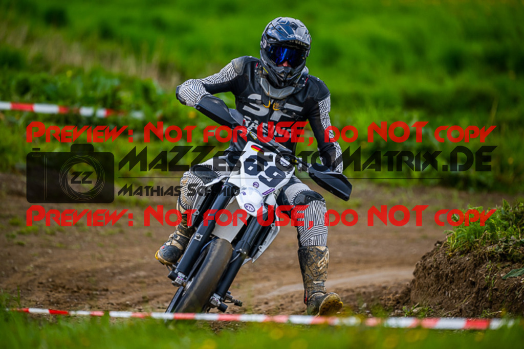 MaZZes_FotoMatrix_230506_8475 | S4