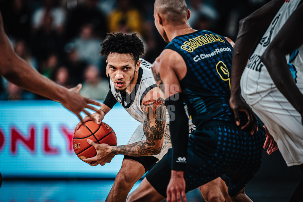 Basketball | Männer | Saison 2024/2025 | easyCredit Basketball Bundesliga | 4. Spieltag | Veolia Towers Hamburg vs. EWE Baskets Oldenburg | 06.10.2024 | Jaizec Lottie (#4, Veolia Towers Hamburg)