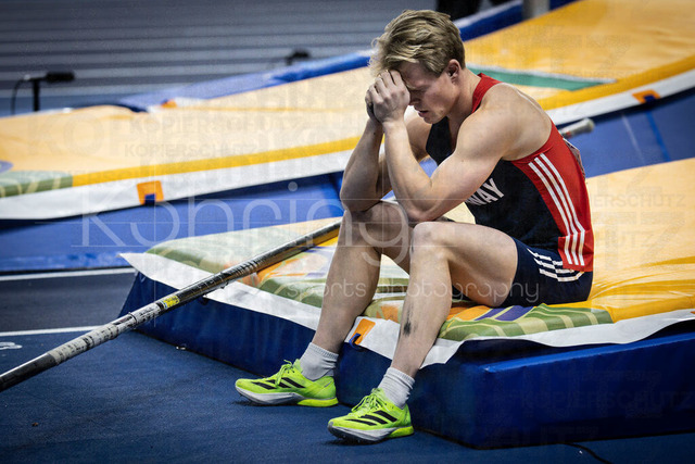 World Athletics Indoor Championships Kujawy Pomorze 26, 21.03.2026 | TORUN, POLAND - MARCH 21:  Sondre GUTTORMSEN (NOR) thinking in the men's pole vault during the World Athletics Indoor Championships Kujawy Pomorze 26 on day 2 / session 2 at Kujawsko-Pomorska Arena Torun on March 21, 2026 in Torun, Poland. 