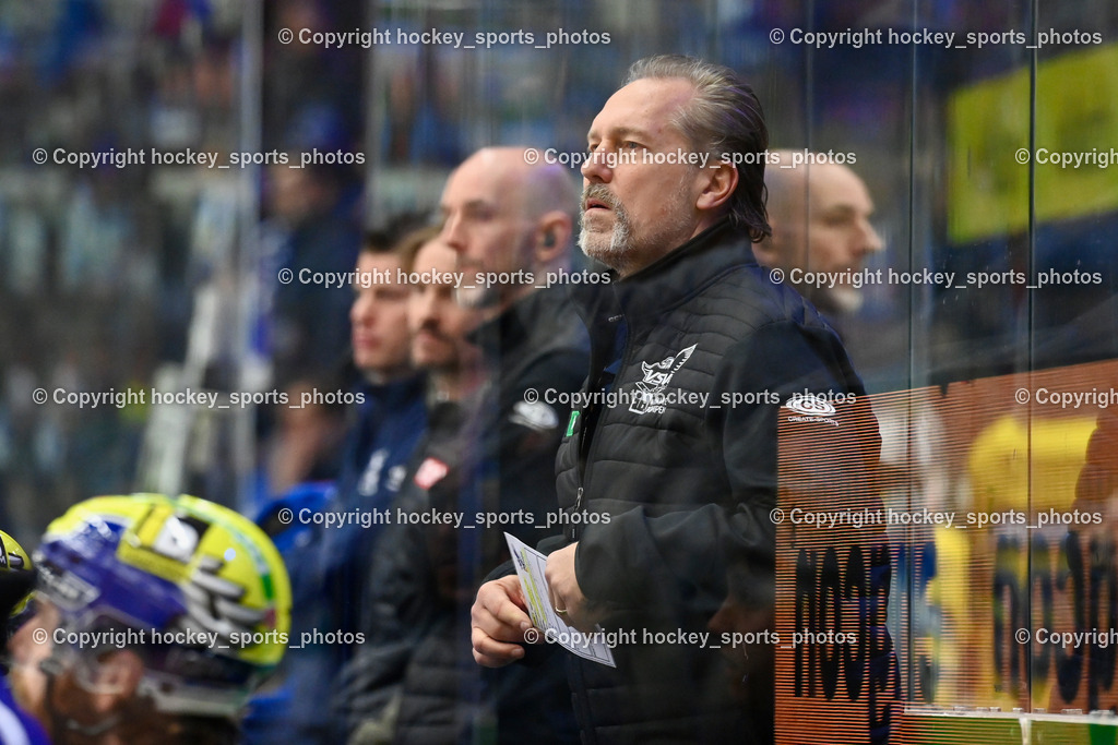 EC IDM Wärmepumpen VSV vs. HC Pustertal | Headcoach EC VSV TUOMIE Tray,EC IDM Wärmepumpen VSV vs. HC Pustertal, EC IDM Wärmepumpen VSV vs. HC Pustertal am 15.11.2024 in Villach (Stadthalle Villach), Austria, (Photo by Bernd Stefan)
