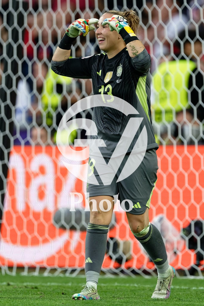 England v Spain - UEFA Women's EURO 2025 Final | BASEL, SWITZERLAND - JULY 27:  Catalina Coll of Spain  celebrates after stopping a penalty during the UEFA Women's EURO 2025 Final match between England and Spain at St. Jakob-Park on July 27, 2025 in Basel, Switzerland. (Photo by Giuseppe Velletri/Sports Press Photo/Getty Images)
