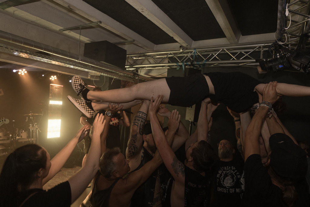 057A3255 | thismomentpictures - Realisiert mit Pictrs.com