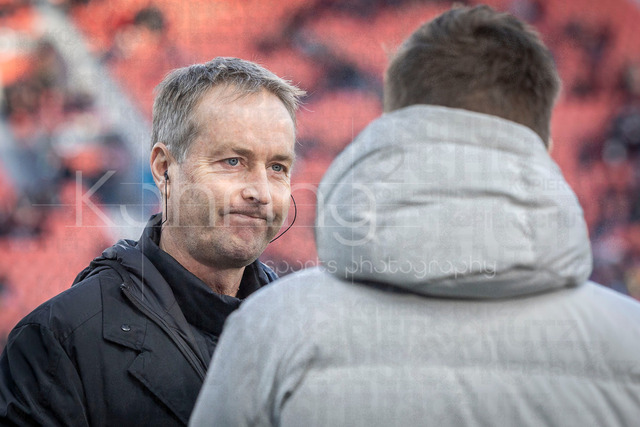 German Bundesliga, Bayer 04 Leverkusen vs. SV Werder Bremen, 24.01.2026 | LEVERKUSEN, GERMANY - JANUARY 24: Kasper Hjulmand (Head Coach Bayer 04 Leverkusen) interviewed by Sky during the German Bundesliga match on gameday 19 between Bayer 04 Leverkusen vs. SV Werder Bremen at BayArena on January 24, 2026 in Leverkusen, Germany. DFL REGULATIONS PROHIBIT ANY USE OF PHOTOGRAPHS AS IMAGE SEQUENCES AND/OR QUASI-VIDEO.