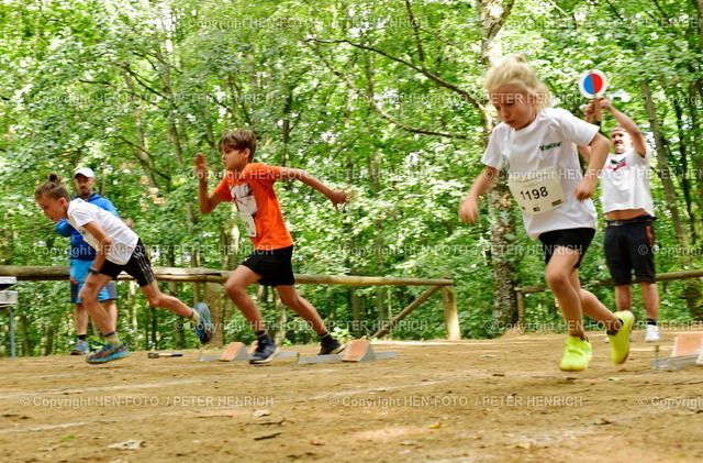 20230716-5084-lindwurmlauf-HEN-FOTO | 16.07.2023 Leichtathletik Bergturnfest Ausrichter TV Nieder-Beerbach hier Sprint 50m Dreikampf (Foto: Peter Henrich) - Realisiert mit Pictrs.com