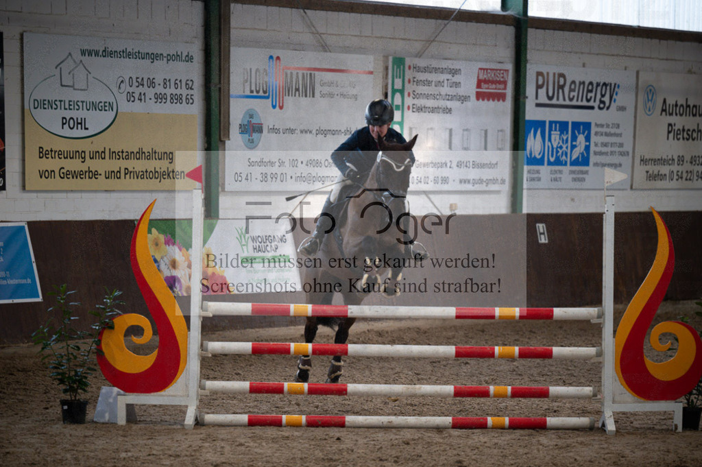 Hallenreittunier Voxtrup 2023 | Entdecke hochwertige Reitturnierfotos von Foto Oger. Professionell, emotional und authentisch – jetzt Lieblingsmomente im Shop bestellen.Deutschlandweite Turnierfotografie. - Realisiert mit Pictrs.com