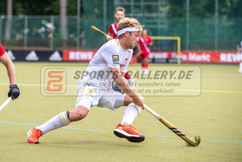 SFE_20220903_0154 | Thies Ole Prinz ( Rot-Weiss Köln #23 )  ; 1. Bundesliga Hockey Herren Rot-Weiss Köln - TSV Mannheim am 03.09.2022 in Köln (KTHC Stadion Rot-Weiss Köln Tennis and Hockey Club), Photo: Stephan Fehrmann 2022 (Sports-Gallery)