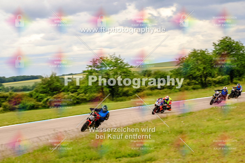 MotoTeam-3310 | Hier findet Ihr Bilder von Touristenfahrten auf der Nürburgring Nordschleife oder von anderen Veranstaltungen die ich besucht habe. Viel Spass beim Durch Schauen 