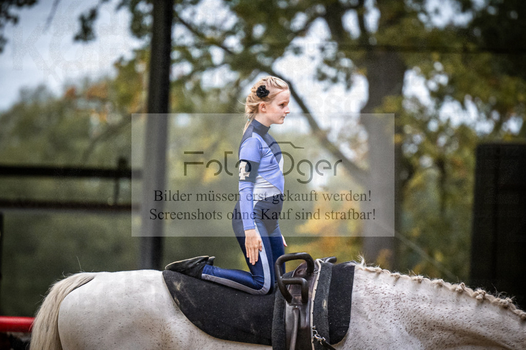 DOS_0117 | Entdecke hochwertige Reitturnierfotos von Foto Oger. Professionell, emotional und authentisch – jetzt Lieblingsmomente im Shop bestellen.Deutschlandweite Turnierfotografie. - Realisiert mit Pictrs.com