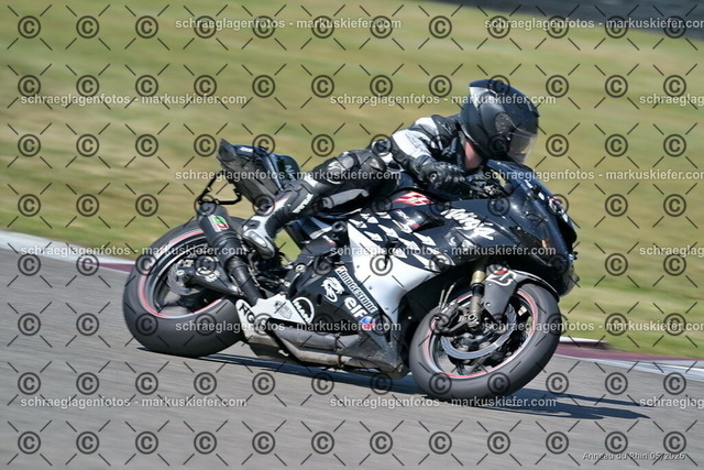 26BT02-0906 | markuskiefer.com - Realisiert mit Pictrs.com