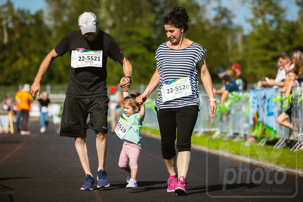 16. Hoywoj-CityLauf im Sportforum Hoyerswerda - 16.09.2023 | 555m Wohnungsgesellschaft-Familien-Flitzer-Lauf - Realisiert mit Pictrs.com