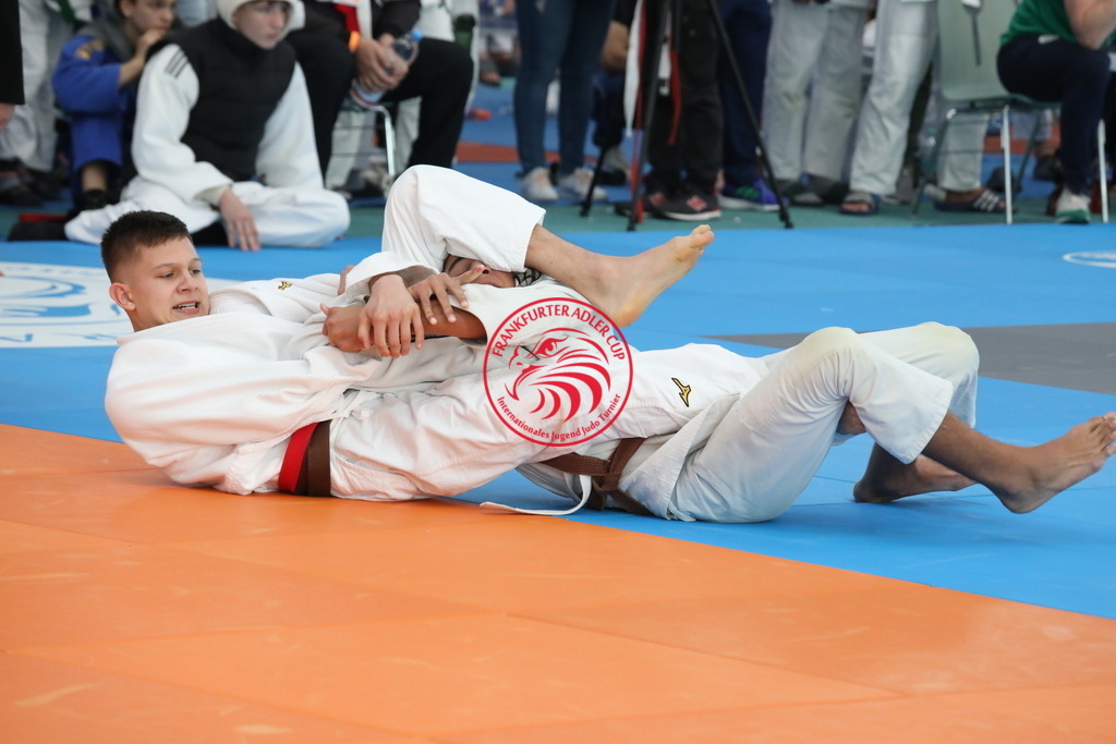 1J7A2150 | Fotos vom Adler Cup - Pictures from Adler Cup

Hier findet Ihr alle Eindrücke und großen Momente der Adler Cup Wochenenden. Here you will find all impressions and great moments of the Adler Cup weekends. - Realisiert mit Pictrs.com