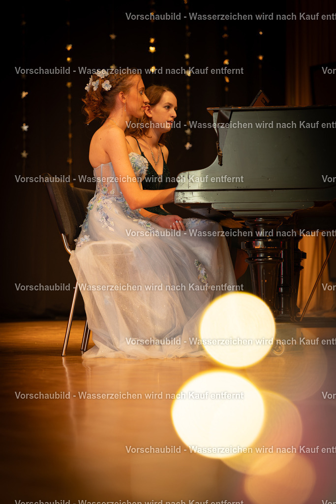KP1A2570 | jlights