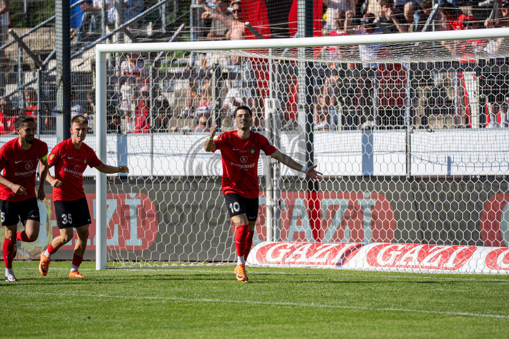 Stuttgarter Kickers vs. SG Sonnenhof Großaspach, Fussball, WFV-Pokal, Finale, 23.05.2026 | Mert Tasdelen (SG Sonnenhof Großaspach, #10) jubelt nach seinem 1:4 Siegtreffer,Stuttgarter Kickers vs. SG Sonnenhof Großaspach, Fussball, WFV-Pokal, Finale, 23.05.2026