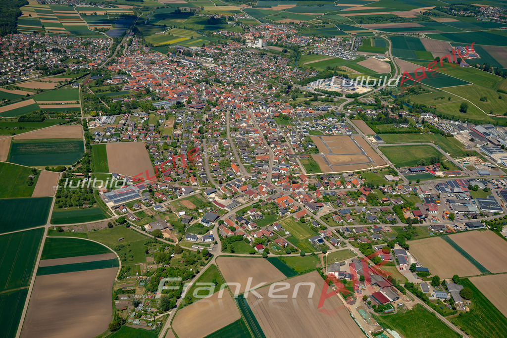 sontheim-an-der-brenz-vs-google-maps-616-jahr-2025 | Luftaufnahme von Sontheim an der Brenz - Die Luftaufnahme wurde 2025 vom UL-Flugzeug heraus erstellt ( keine Drohne ) - Hochauflösende Luftaufnahme - für professionelle Ausdrucke geeignet. Die Geschenkidee !Mit Lizenz und Bildrechte bestellbar