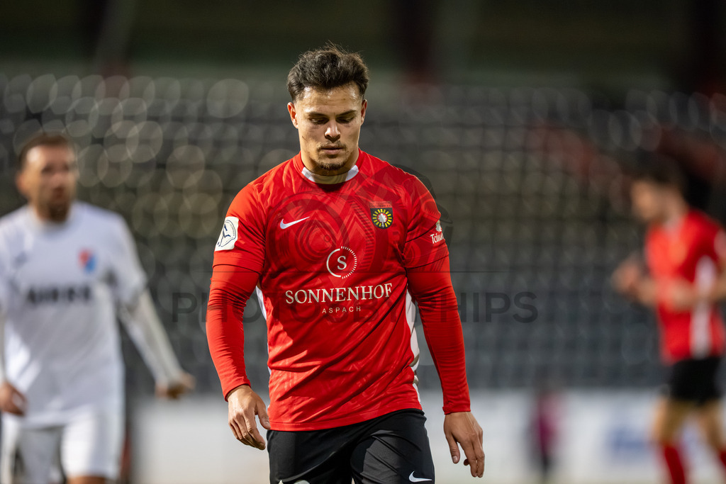 SG Sonnenhof Grossaspach vs. TSV Steinbach Haiger, Fussball, Regionalliga Suedwest, 25. Spieltag, 20.03.2026 | Niklas Pollex (SG Sonnenhof Großaspach, #18),SG Sonnenhof Grossaspach vs. TSV Steinbach Haiger, Fussball, Regionalliga Suedwest, 25. Spieltag, 20.03.2026Foto: photosbyphips/Philip Ziegler