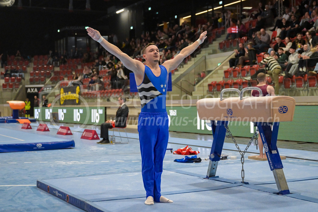 Schweizer Meisterschaften Kunstturnen Mannschaften Männer (A) - 22. November 2025 | Schweizer Meisterschaften Kunstturnen Mannschaften Männer (A)AXA Arena, WinterthurBild: Sportfotografie Markus Aeschimann | www.markus-aeschimann.ch - Realisiert mit Pictrs.com