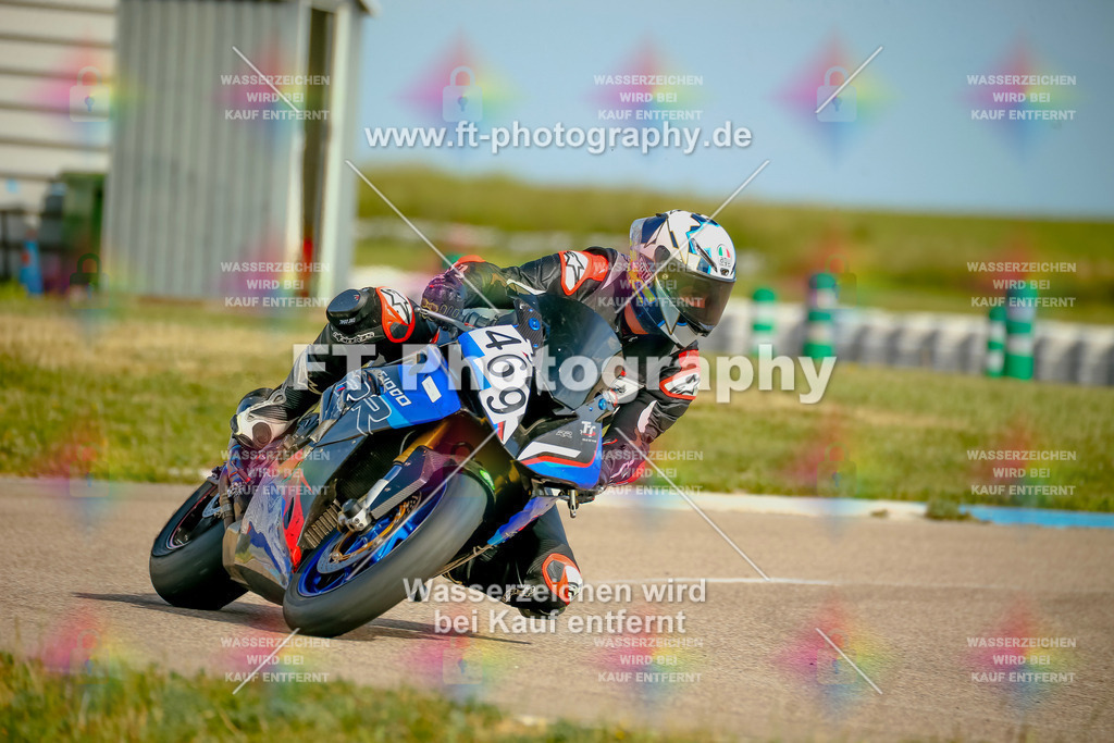 _MOT0383 | Hier findet Ihr Bilder von Touristenfahrten auf der Nürburgring Nordschleife oder von anderen Veranstaltungen die ich besucht habe. Viel Spass beim Durch Schauen 