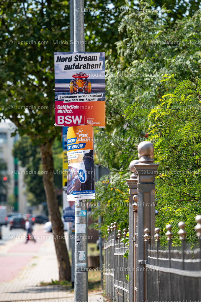 10049-14212 - Wahlplakate in Halberstadt | Stockfoto und Bilderpool mit Bildmaterial aus Deutschland, dem Harz, Halberstadt, Quedlinburg, Wernigerode und weltweit. Qualitativ hochwertige und professionelle Fotos anschauen und kaufen. - Realisiert mit Pictrs.com