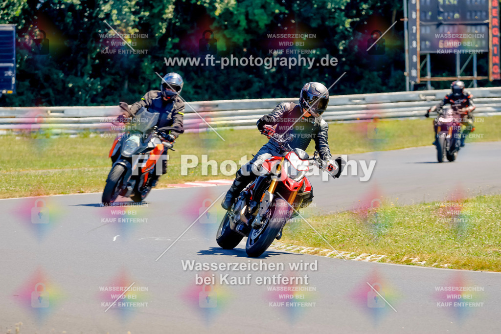 _MOT9262 | Hier findet Ihr Bilder von Touristenfahrten auf der Nürburgring Nordschleife oder von anderen Veranstaltungen die ich besucht habe. Viel Spass beim Durch Schauen 