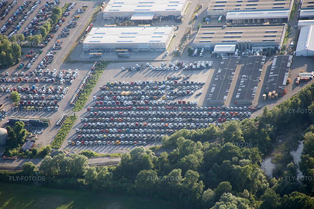 Luftbild: Wörth am Rhein, Daimler im Ortsteil Maximiliansau in Wörth im Bundesland Rheinland-Pfalz in Deutschland. Foto: IMG_080857.jpg vom 13.06.2015 durch Werner Riehm/FLY-FOTO.de