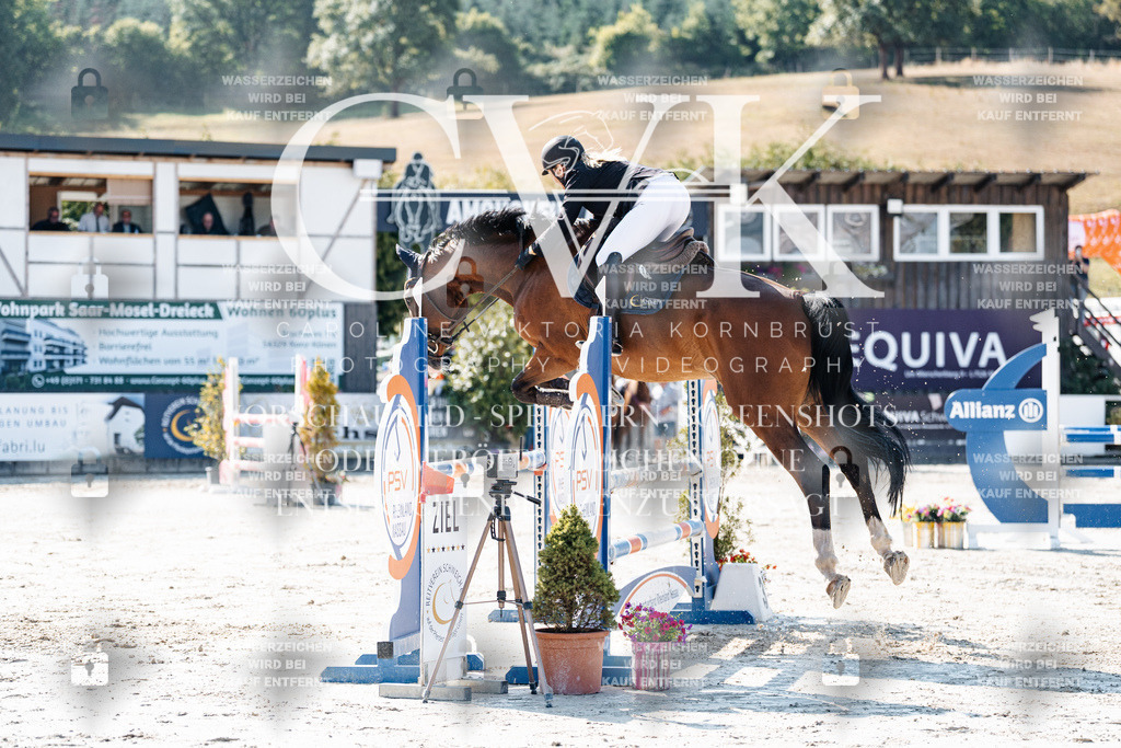 CK907736 | Turnierfotografie Pferdefotografie Trier Rheinland-Pfalz Pferdesport Reitsport Tierfotografie Sportfotografie Pferdevideo Pferdevideografie Equestrianvideography equestrianphotography  - Realisiert mit Pictrs.com