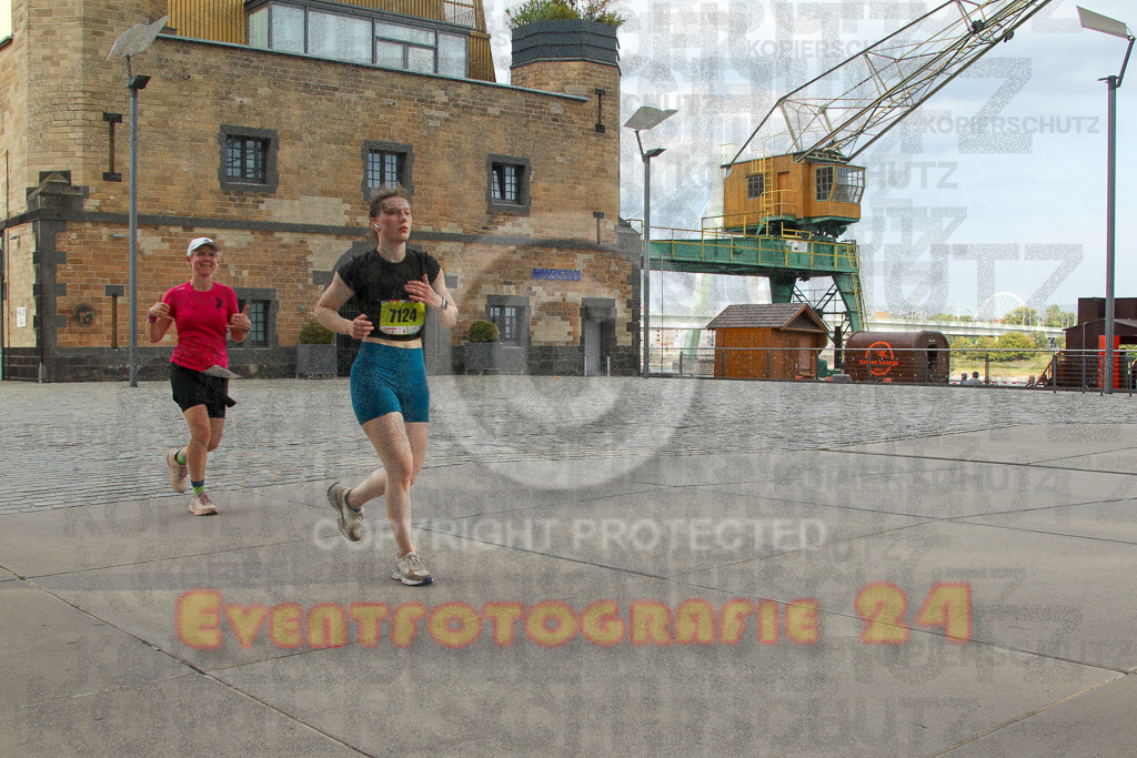 250920_1527_EV4_8862 | Sportfotografie im Rhein-Sieg Kreis, Köln, Bonn, NRW, Rheinland Pfalz, Hessen, etc. Unser Tätigkeitsfeld umfasst den Laufsport vom Volkslauf über den Marathon, Duathlon, Triathon bis zum Ultralauf wie Kölnpfad Ultra oder Schindertrail.