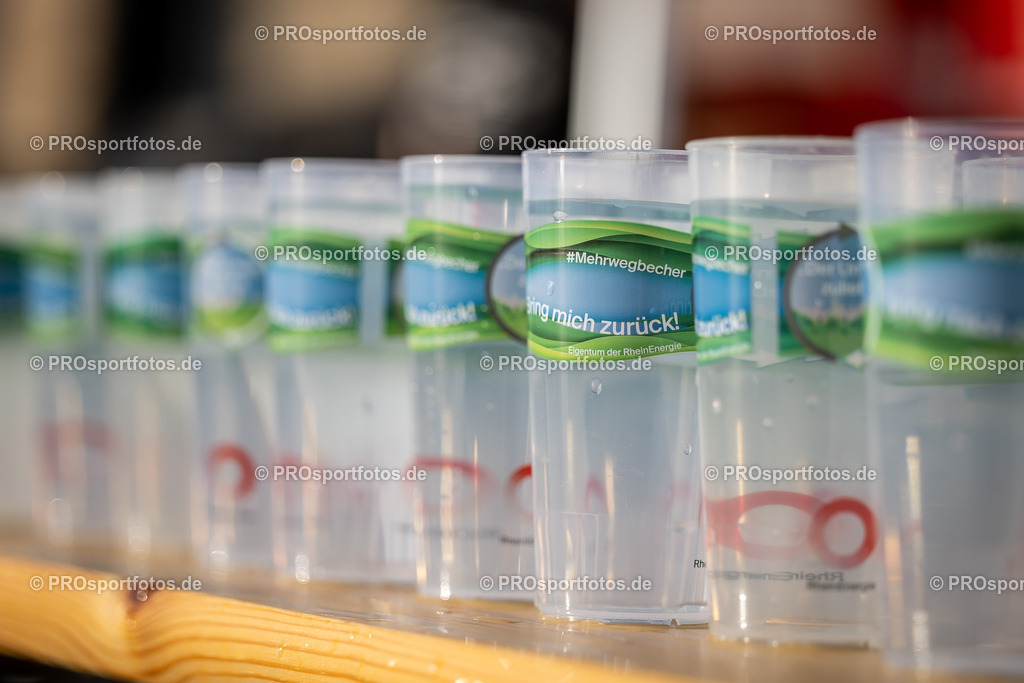 44. Kölner Brückenlauf; Koeln, 14.09.25 | Impressionen vom 44. Kölner Brückenlauf am 14.09.25 am Schokoladenmuseum in Koeln. Foto: BEAUTIFUL SPORTS/Leah Kohring