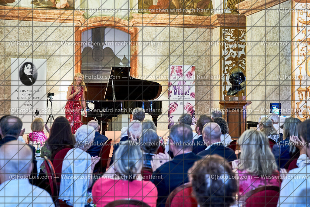 ALS7818_XXXX-Chopin-Festival_Nocturno_Angatscheva Donka | (C)FotoLois.com, Alois Spandl. XXXX. Chopin-Festival in der Kartause Gaming, 'NOCTURNO' - nächtliches Konzert bei Kerzenlicht in der Barockbibliothek, Sa 17. August 2024.