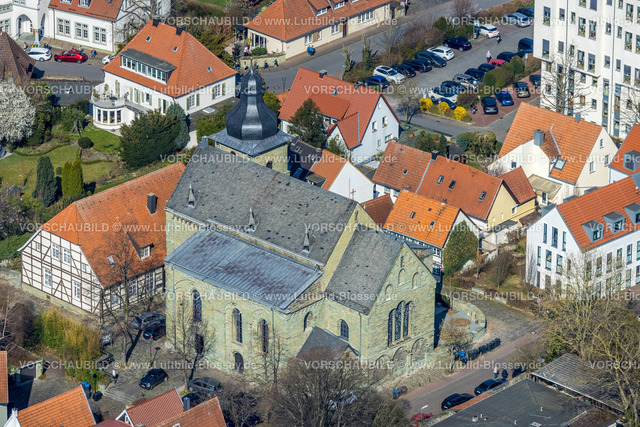 Soest220301398 | Luftbild, evang. Kirche St. Maria zur Höhe - Hohnekirche, Osthofen, Soest, Soester Börde, Nordrhein-Westfalen, Deutschland