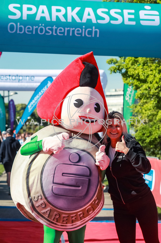 ..... | LINZ,AUSTRIA,27.April 25, Int. 3 Brückenlauf Linz  , Image shows: Photo: WAPICS / Manuel Binder