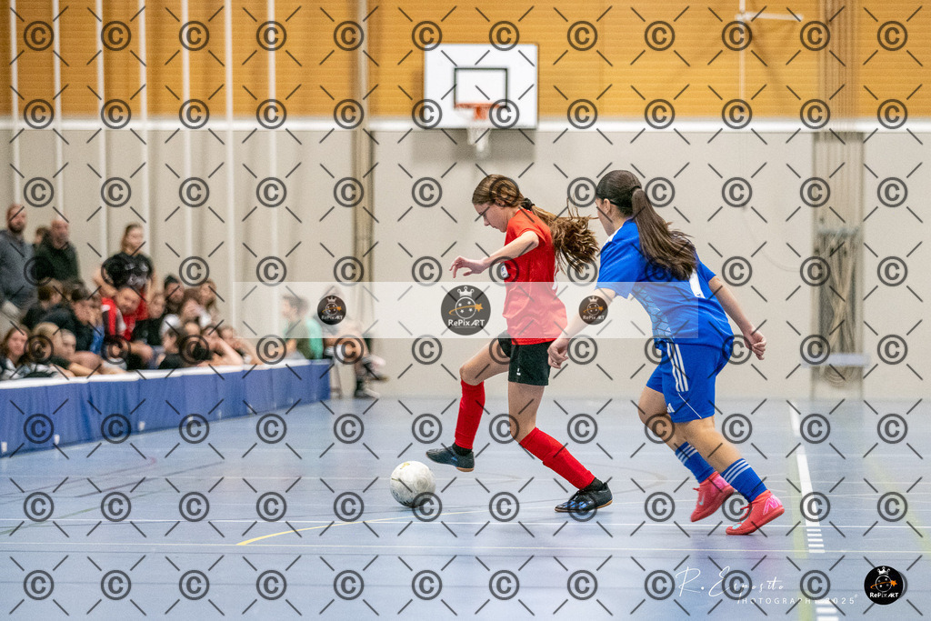 20251130_FCR-Hallenturnier-FF-17_RAW-4_034-14 | Sport und Naturfotografie von Roberto Esposito zeigt echte Momente Bewegung und die Schönheit der Natur. Ausdrucksstarke Bilder schaffen Emotionen.