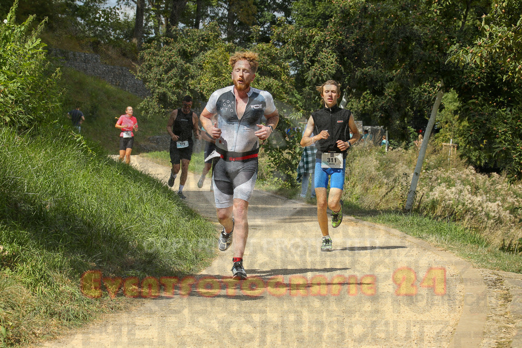 250824_1334_EX1_2842 | Sportfotografie im Rhein-Sieg Kreis, Köln, Bonn, NRW, Rheinland Pfalz, Hessen, etc. Unser Tätigkeitsfeld umfasst den Laufsport vom Volkslauf über den Marathon, Duathlon, Triathon bis zum Ultralauf wie Kölnpfad Ultra oder Schindertrail.