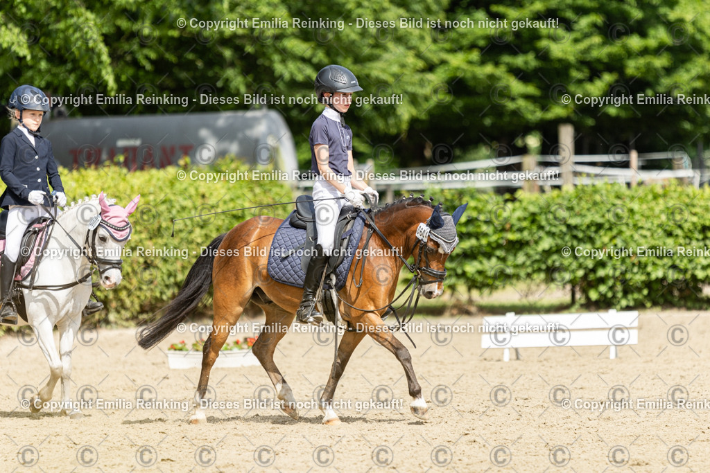 CL5A1427 | Emilia Reinking Fotografie - Realisiert mit Pictrs.com