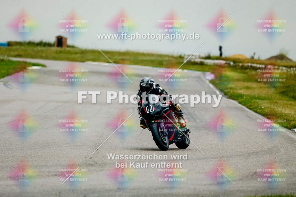 Chambley Juli-1684 | Hier findet Ihr Bilder von Touristenfahrten auf der Nürburgring Nordschleife oder von anderen Veranstaltungen die ich besucht habe. Viel Spass beim Durch Schauen 